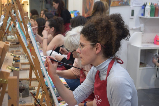 Sesión Art & Wine: Taller de Pintura y Vino con Opción a Aperitivo (Madrid)