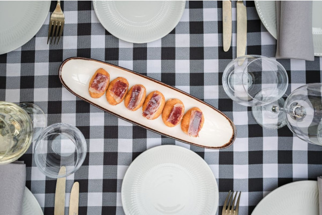 Menú Selección de Tapas Españolas en Hospes Palacio de San Esteban 5* (Salamanca)