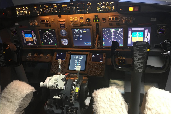 Tarde de Simuladores: B737 y A320 en Aeródromo Cuatro Vientos (Madrid)