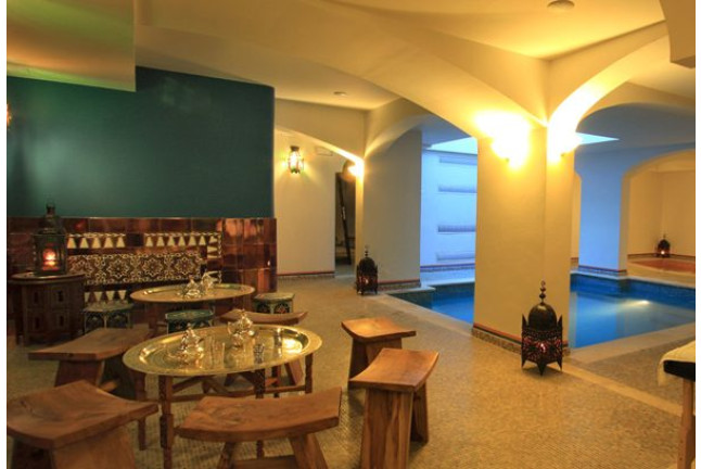 Escapada Relax con Baños Árabes y Cena Romántica para dos en Casa Baños de la Villa 4* (Priego de Córdoba, Córdoba)