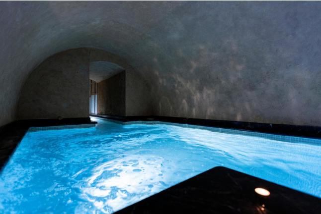 Termas Romanas y Desayuno en Hospes Palacio del Bailío 5* (Córdoba)