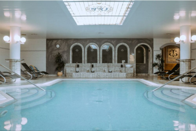 Escapada de 2 Noches con Comida, Circuito Termal y Masaje en Hotel Termes La Garriga 4* (La Garriga, Barcelona)