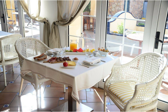 Escapada de 2 Noches con Comida, Circuito Termal y Masaje en Hotel Termes La Garriga 4* (La Garriga, Barcelona)