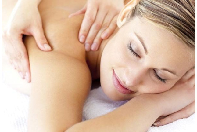 Circuito de Fisioterapia Hidrotermal de Salud y Masaje para dos en Theramar (Gijón, Asturias)