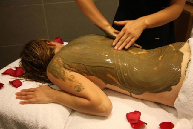 First Wellness: Baño Termal Marino y Masaje en Hotel Thalasso Cantábrico Las Sirenas 4* (Viveiro, Lugo)