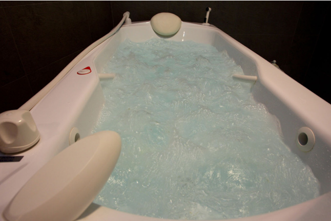 First Wellness: Baño Termal Marino y Masaje en Hotel Thalasso Cantábrico Las Sirenas 4* (Viveiro, Lugo)