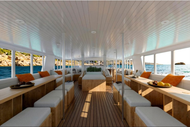 Formentera Cruise: Salida en Catamarán Ibiza - Formentera con Actividades Acuáticas (Ibiza)