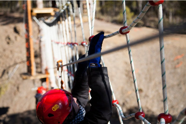 Circuito Multiaventura y Tirolina en Albarracín Aventura (Teruel)