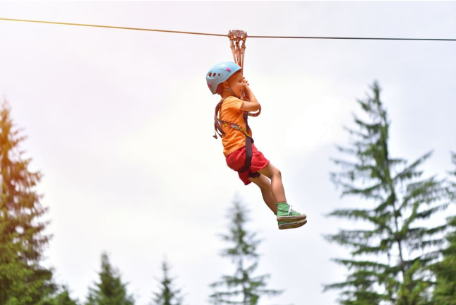 Circuito Multiaventura y Tirolina en Albarracín Aventura (Teruel)