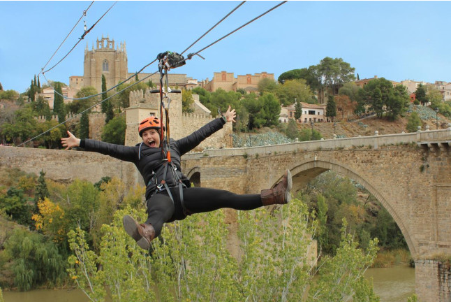 Salto en Tirolina sobre el río Tajo con Foto para 2 o 4 personas (Toledo)