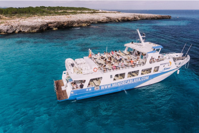 Un Día en el Mar: Tour de Día Entero en Crucero (Ciutadella de Menorca)