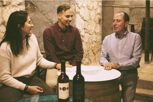 Visita a Tovar Bodega de Bodegas con Cata de Vinos y Aperitivo para dos (Trigueros del Valle, Valladolid)