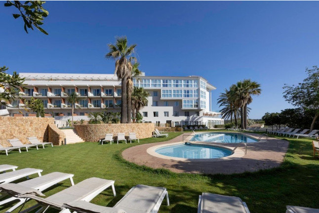 Circuito Termal y Tratamiento Corporal a Elegir en Hotel Catalonia Mirador Des Port 4* (Maó, Menorca)
