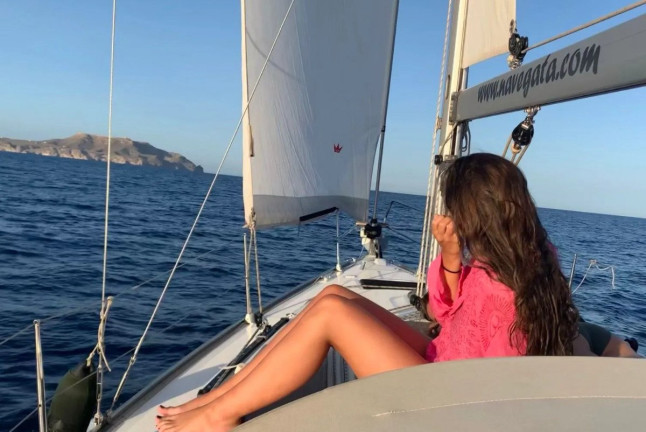 Paseo en Velero con Puesta de Sol y Copa de Cava por el Parque Natural Cabo de Gata (Los Patricios Carboneras, Almería)