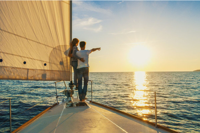 Puesta de Sol en Velero Privado con Fotos para dos (Barcelona)