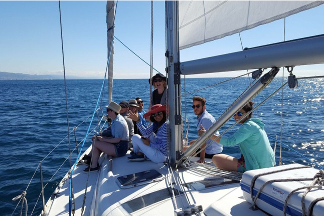 Puesta de Sol en Velero Privado con Fotos para dos (Barcelona)