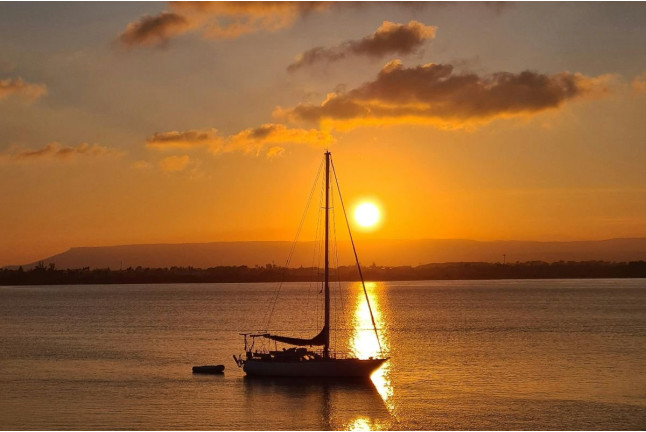 Puesta de Sol en Velero en Exclusiva (L'Estartit, Girona)