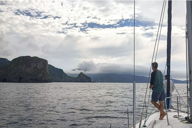 Ruta de Medio Día en Velero Privado para dos (Getaria, Guipúzcoa)