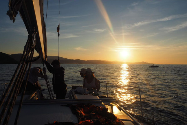 Puesta de Sol Romántica para dos en Velero Privado (Zumaia, Guipúzcoa)