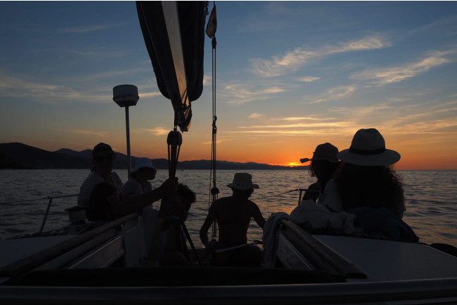 Puesta de Sol Romántica para dos en Velero Privado (Zumaia, Guipúzcoa)