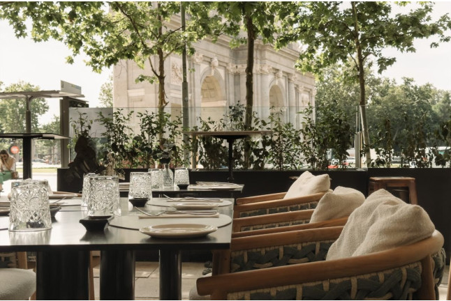 Vermut Gourmet para dos en la Terraza del Hospes Puerta de Alcala 5* (Madrid)