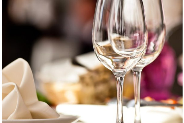 Visita a Bodegas Saavedra, Cata de Vino, Cata de Aceite, Maridaje y Comida para dos (Madrid)