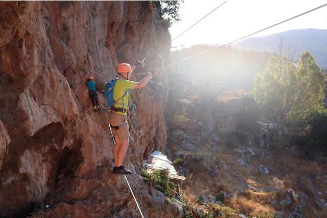 Vía Ferrata en Casares para dos (Málaga)