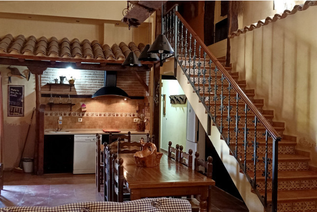 Escapada con Circuito Spa en Casa Rural Tinao de la Petra y Viaje en Globo con Cava, Almuerzo, Fotos y Vídeo para dos (Madrid)