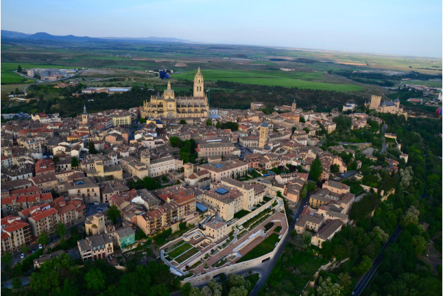 Viaje en Globo con Vídeo y Picnic (Segovia)
