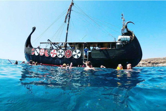 Crucero Vikingo con Avistamiento de Ballenas y Delfines (Santa Cruz de Tenerife)