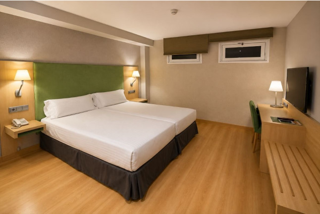 Escapada con Desayuno en U Hotel Villa-Gomá (Zaragoza)