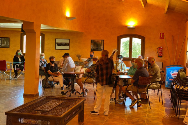 Escapada en Villas Perfer y Visita a Bodegas Perfer con Cata de Vinos y Comida (Uleila del Campo, Almería)