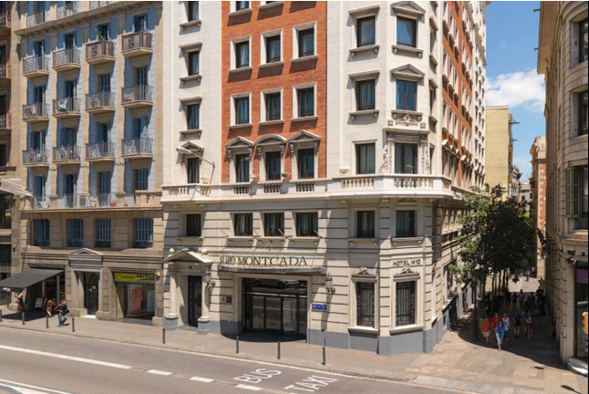 Vino y Tabla de Embutidos Ibéricos para dos en el H10 Montcada Boutique 4* (Barcelona)