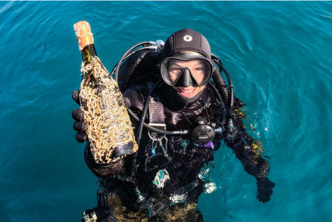 Recupera un Tesoro: Buceo y Recuperación de Botella de Vino para dos (Sant Pere Pescador, Girona)
