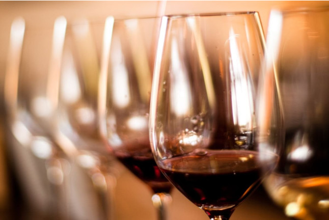 Cata de 6 Vinos Andaluces con Degustación de Jamón Ibérico (Madrid)