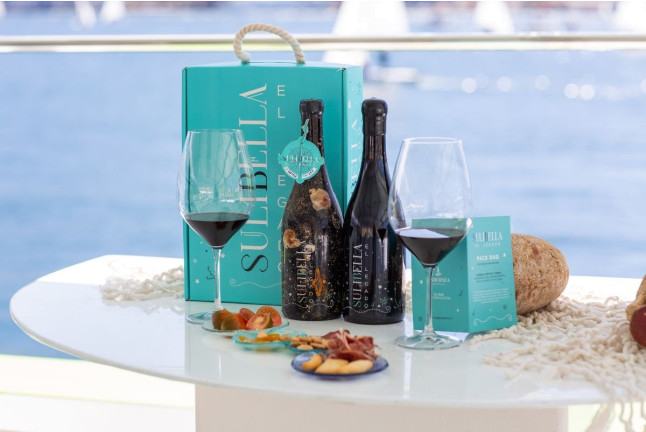 Cata de Vinos Submarinos a Bordo de un Catamarán para dos en Bodegas Undersea (Murcia)