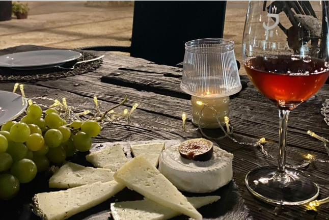 Ruta del Vino: Visita a Bodega Mainetes, Cata de Vino y Tapas para dos (Fuente Álamo, Albacete)