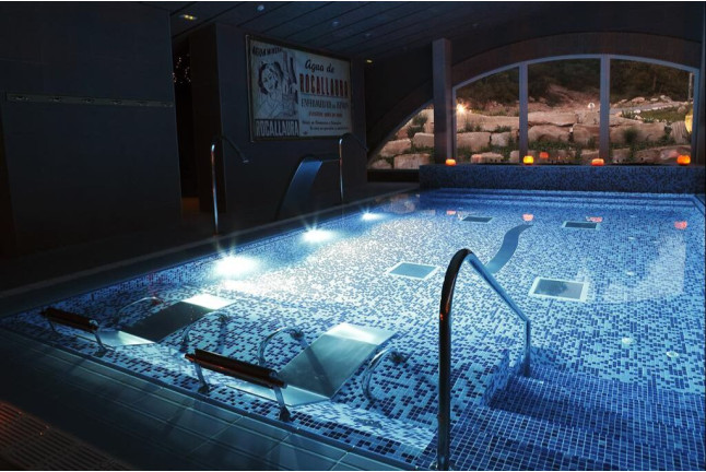 Visita Guiada por Bodega Artística con Cata de Vinos y Spa para dos en Iberik Rocallaura Balneari 4* (Lleida)