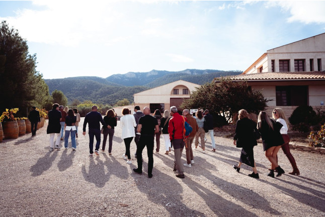 Visita al Museo del Vino con Cata y Tapas para dos en Hacienda del Carche / Casa de la Ermita (Jumilla, Murcia)