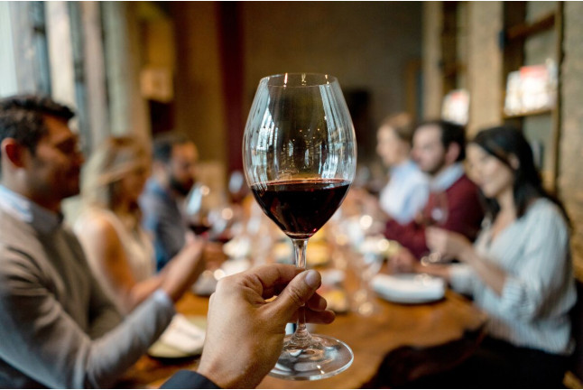Visita a Bodegas Silvano García con Cata de Vinos y Aperitivo para dos (Jumilla, Murcia)