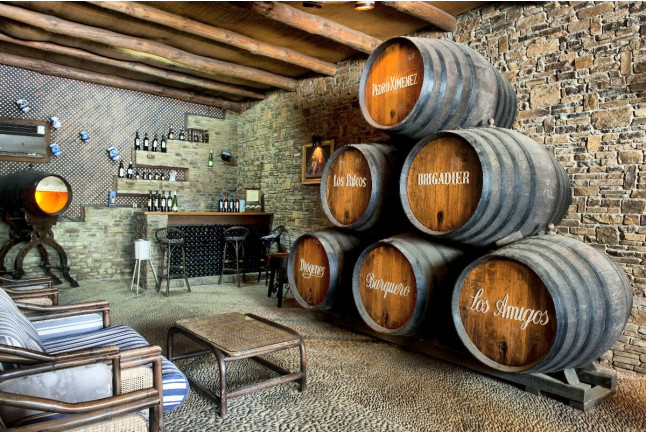 Visita Bodegas Pérez Barquero y Degustación de Cuatro Vinos para dos (Montilla, Córdoba)