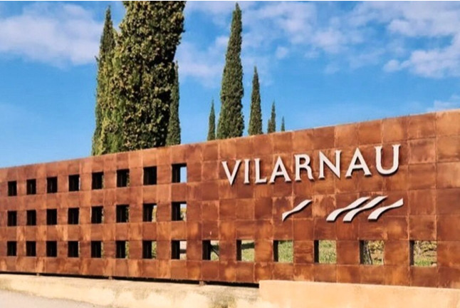 Visita a Bodega, Cata 3 Cavas y Obsequio para dos en Caves Vilarnau (Sant Sadurní d’Anoia, Barcelona)