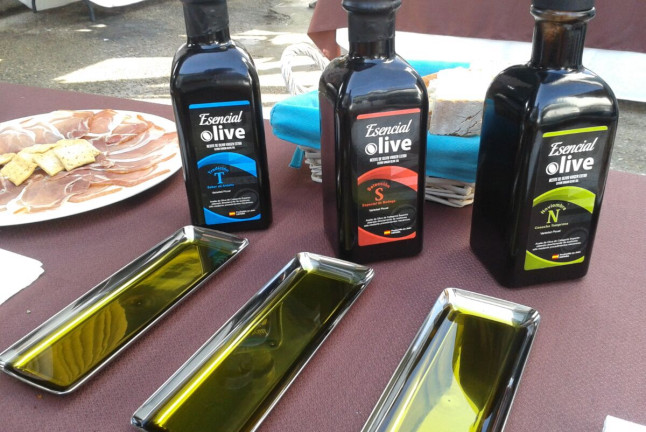 Visita a Oleícola San Francisco con Degustación de Aceites de Oliva Virgen Extra “Esencial Olive” para dos (Jaén)