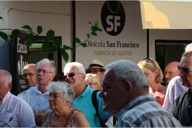 Visita a Oleícola San Francisco con Degustación de Aceites de Oliva Virgen Extra “Esencial Olive” para dos (Jaén)