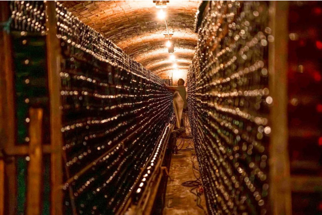 Visita a Cava Rovellats y Degustación de Cava para dos (Barcelona)
