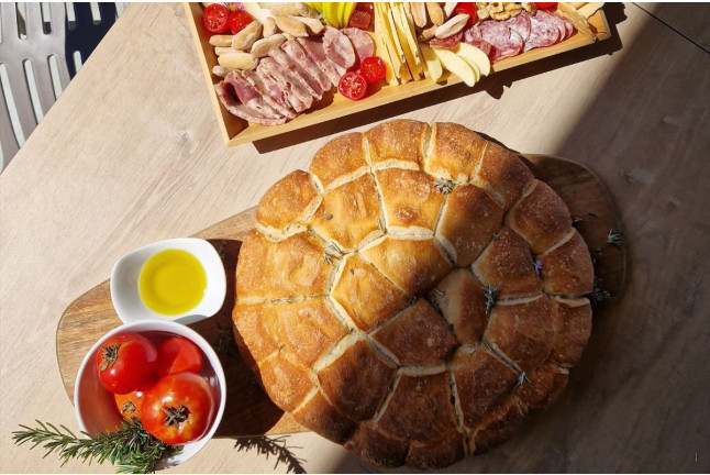 Visita a Celler Mas Geli con Degustación de Vinos y Productos Km0 para dos (Pals, Girona)