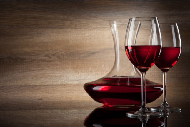 Visita Guiada con Cata de Aceites, Aperitivo y Porrón de Vino para dos en Oleícola San Francisco (Jaén)