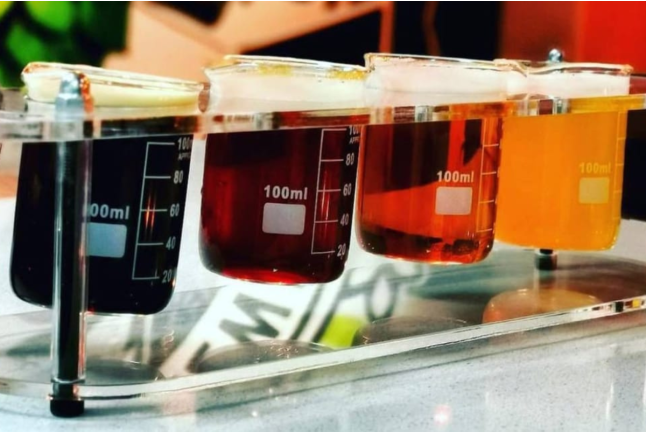 Visita Guiada con Degustación de Cervezas y Maridaje o Barra Libre de Cervezas y Maridaje de Quesos Artesanos para dos (Móstoles, Madrid)