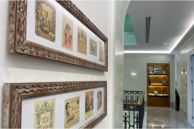 Visita Guiada a The Sherry Gallery - Centro Cultural Palacio San Dionisio con Cata de Vinos para dos (Jerez de la Frontera, Cádiz)