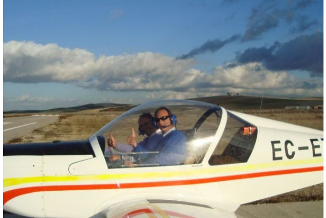 Piloto por un Día: Bautismo de Vuelo y Toma de Mando en Ultraligero con Fotos y Vídeo (Córdoba)